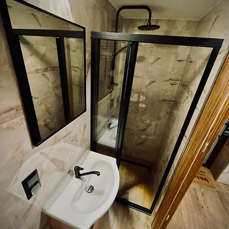 Chlebem I Miodem Apartment